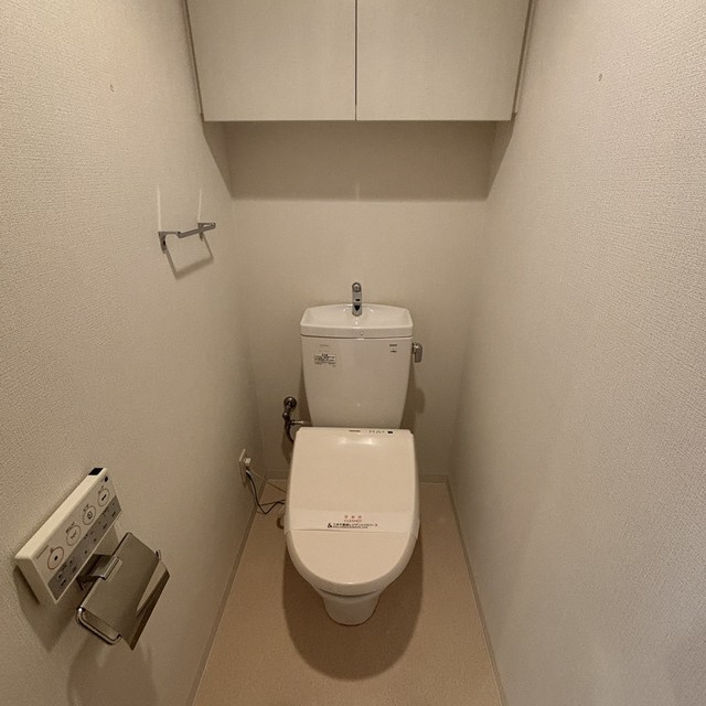 Ｗｈｉｔｅ　Ｔｏｗｅｒ　Ｈａｍａｍａｔｓｕｃｈｏのトイレ|※写真は同タイプ住戸です。