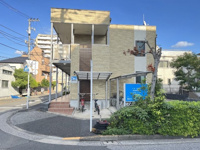 落ち着いた雰囲気の外観です