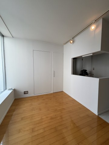 南青山STUDIO FLATの洋室