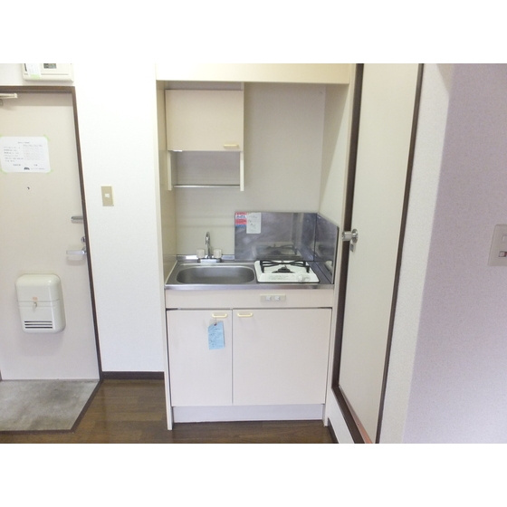 明るい色調の室内です