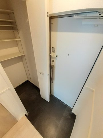 カステッロ　マルノの玄関