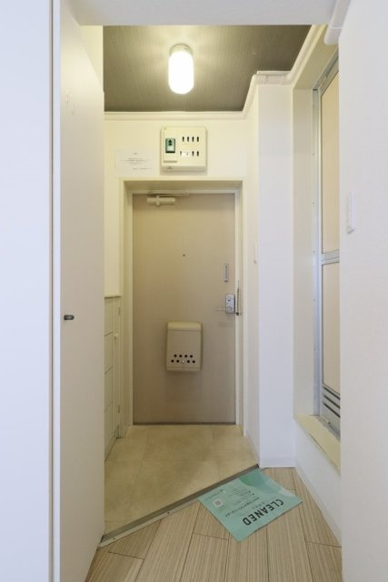 落ち着いた玄関です