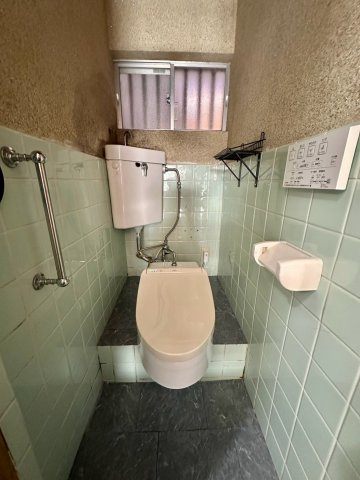 緑台戸建て(１丁目30-6)のトイレ