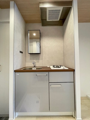 新品家具付きマンション永代4(KaGood東京)の独立洗面台