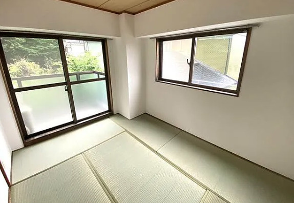 東京都八王子市　一棟マンションの和室