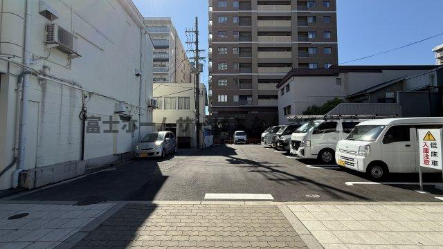 大谷会計事務所の駐車場
