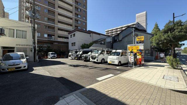 大谷会計事務所の駐車場