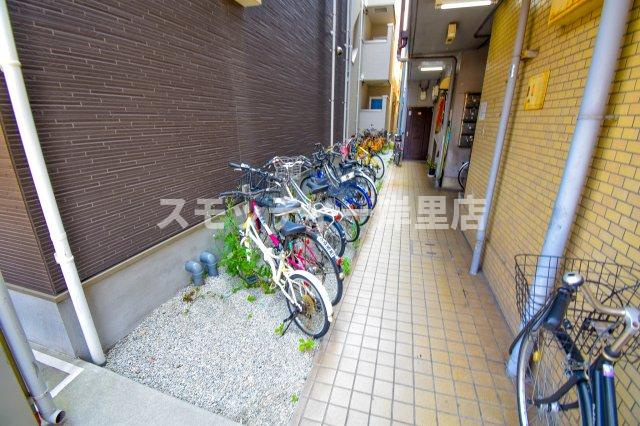 朋栄マンションのエントランス