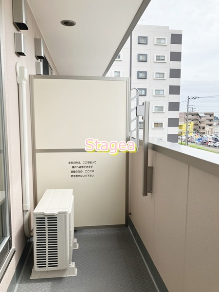 白岡市新白岡７丁目の賃貸マンションのバルコニー