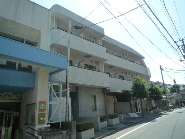 ステージグランデ市谷薬王寺の外観