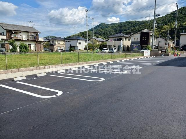 サクラーレの駐車場|敷地内に駐車場も完備！