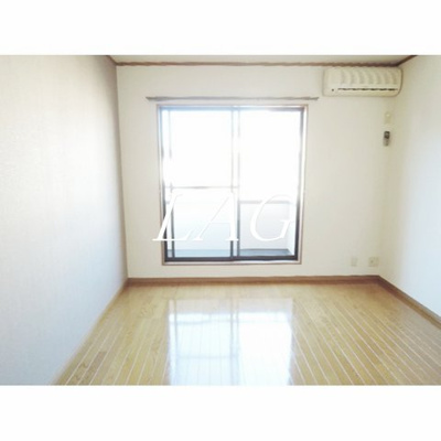 【居間・リビング】 | メゾン プランドール | 洋室のお部屋です。