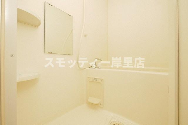 ラフィーネ住之江の浴室