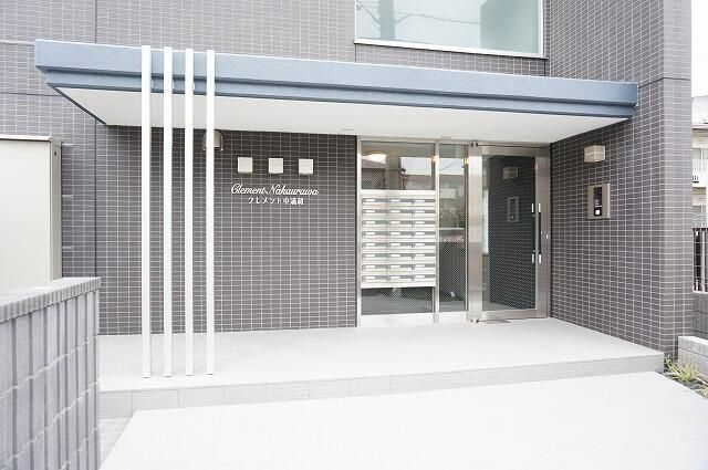 クレメント中浦和のエントランス