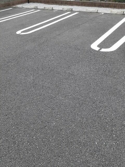 フランの駐車場