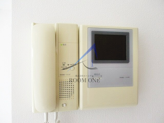 LANAI 1521のセキュリティ|モニター付きインターホンです。