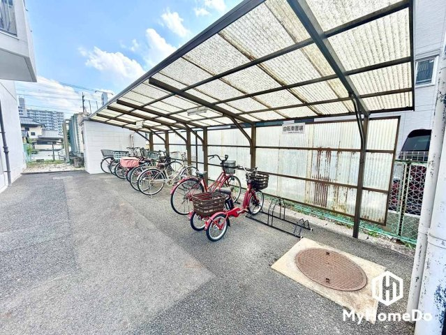春日井プリンスハイツの駐輪場
