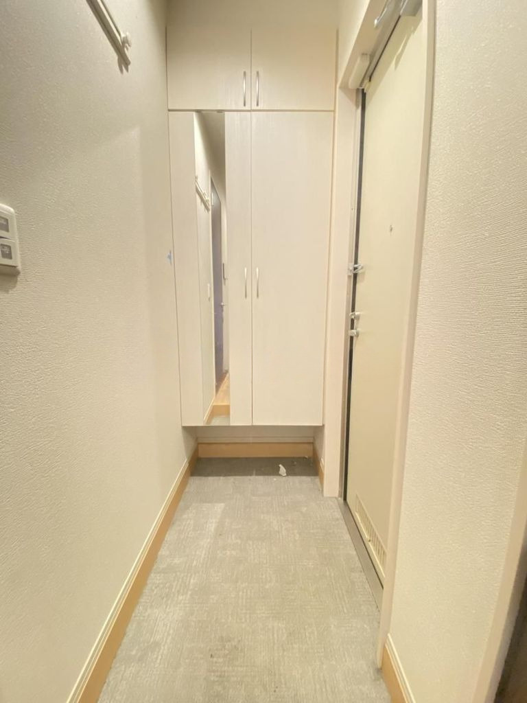 Akarenga浅草の玄関