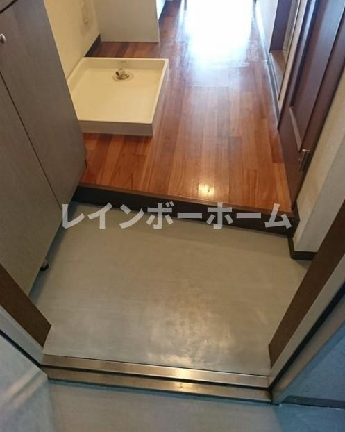 カーサ松原の玄関