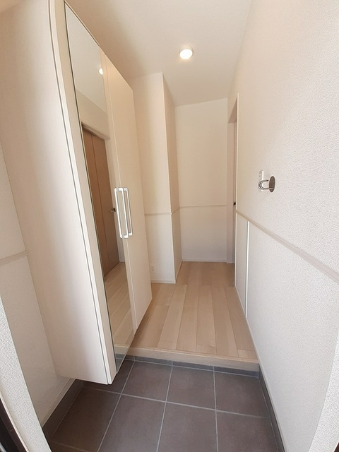 アヴェニュー　ミッテ　Ⅱの玄関