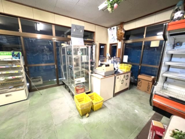 天童市大字山口481-1のその他|8/6撮影
店舗部分