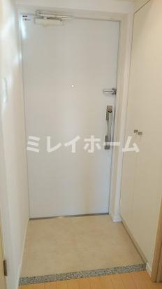 プラウドフラット蒲田Ⅱの玄関|同建物内、別のお部屋の参考写真になります。