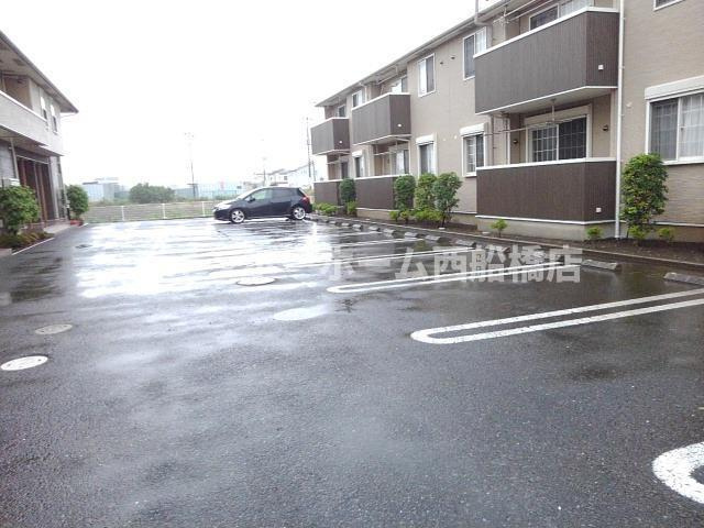 フルハウス　Ｊの駐車場