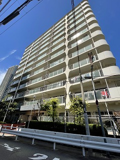 日商岩井中津マンションの外観