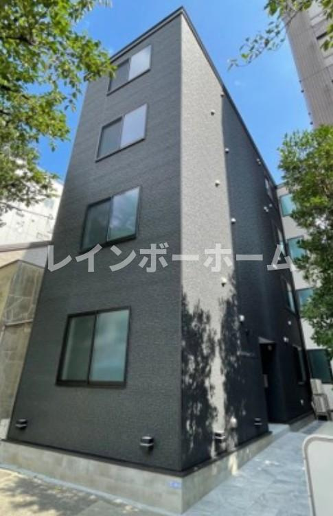 Novel　Court　東日暮里の外観