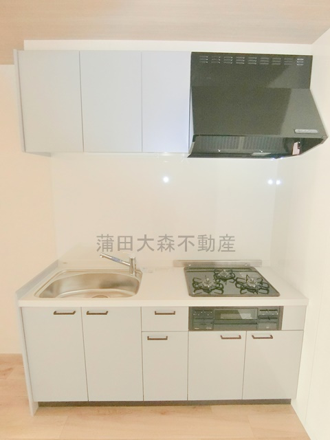 ReliveBH蒲田のキッチン|3口ガスグリル付システムキッチン