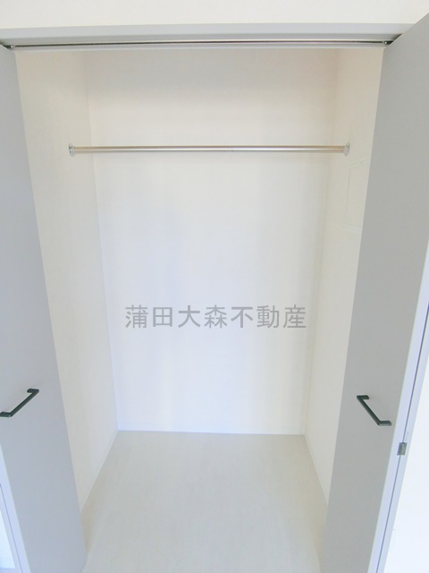 ReliveBH蒲田の収納|洋室7.2帖の収納　クローゼット