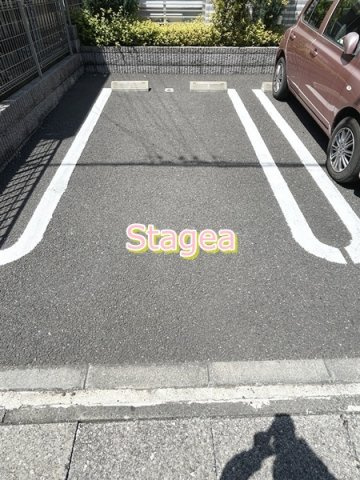 クレメント中浦和の駐車場