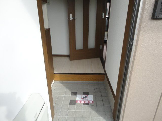 パレスシャルマンの玄関