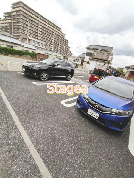 グランルミエールの駐車場