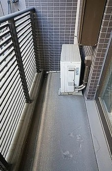 中央区日本橋大伝馬町の賃貸マンションのバルコニー