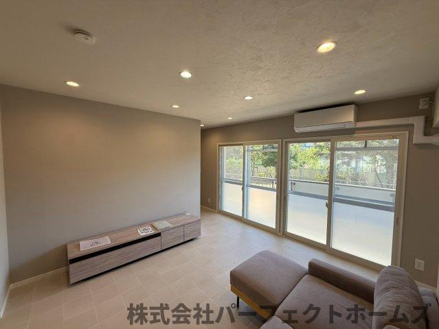 釈尊寺第一住宅1号棟の居間・リビング