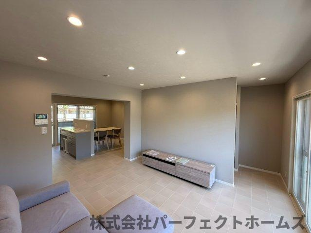 釈尊寺第一住宅1号棟の居間・リビング