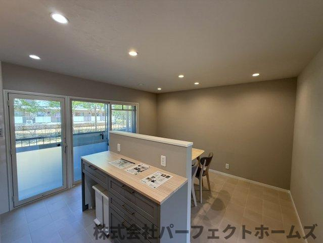 釈尊寺第一住宅1号棟の居間・リビング
