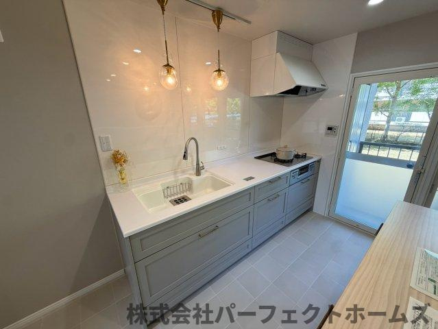 釈尊寺第一住宅1号棟のキッチン|キッチンでお料理をお楽しみください