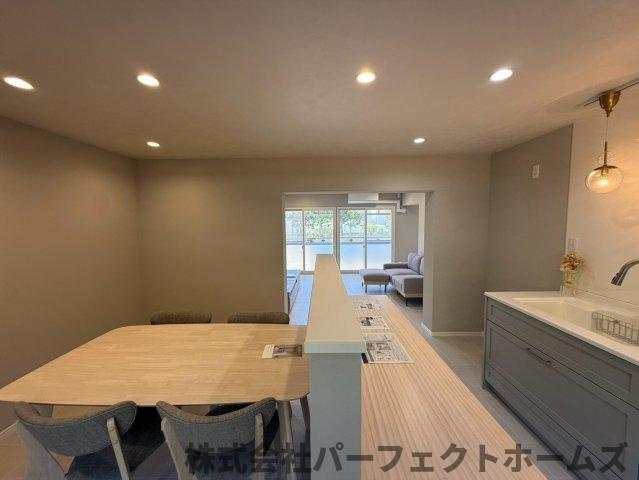 釈尊寺第一住宅1号棟の居間・リビング