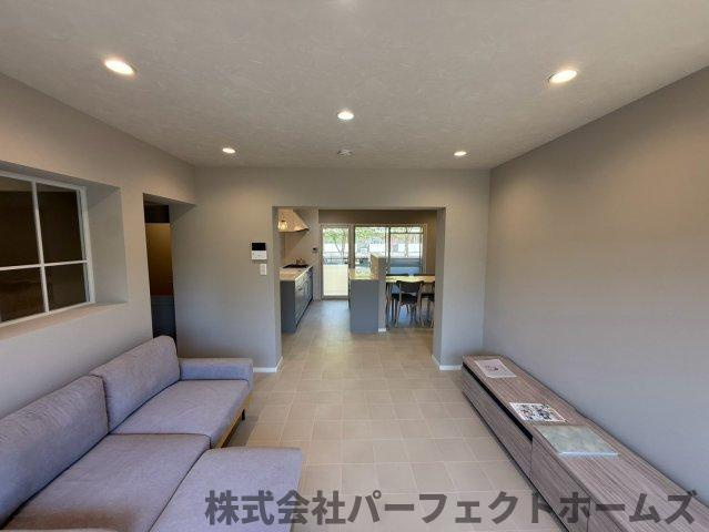 釈尊寺第一住宅1号棟の居間・リビング