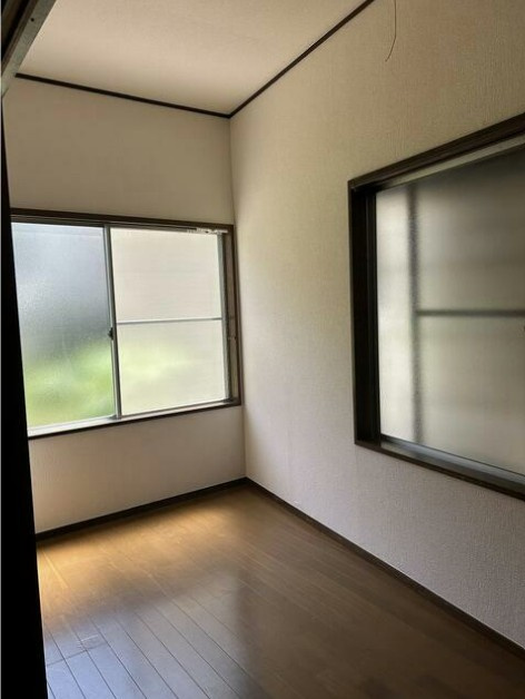 渡戸２丁目貸家の寝室