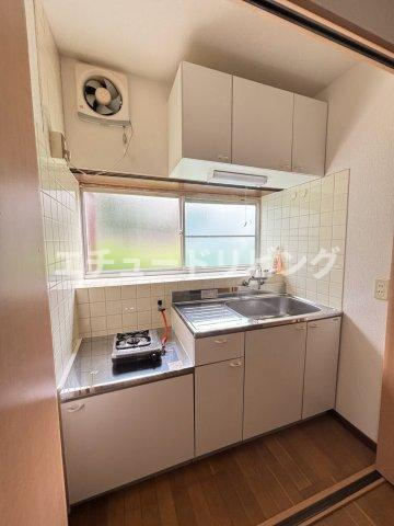 渡戸２丁目貸家のキッチン