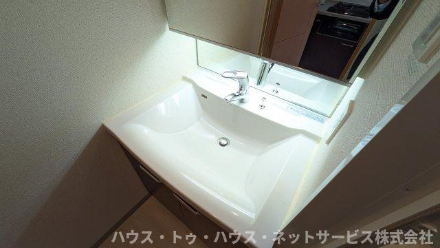 第18シントウキョウビルの独立洗面台