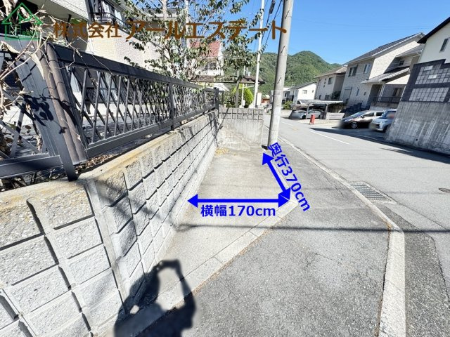 姫路市夢前町宮置　　中古戸建の駐車場