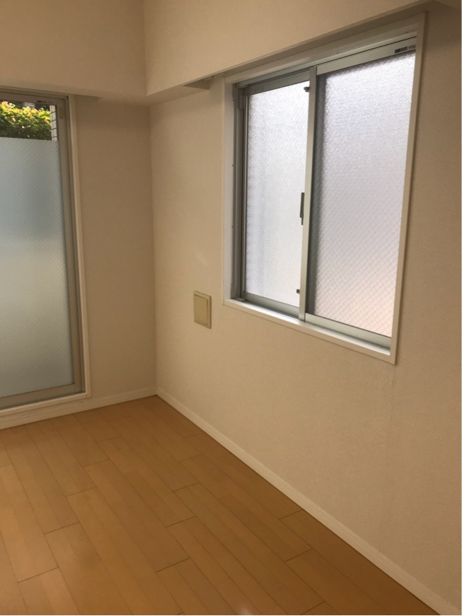 川崎市多摩区登戸新町の賃貸マンションの居間・リビング