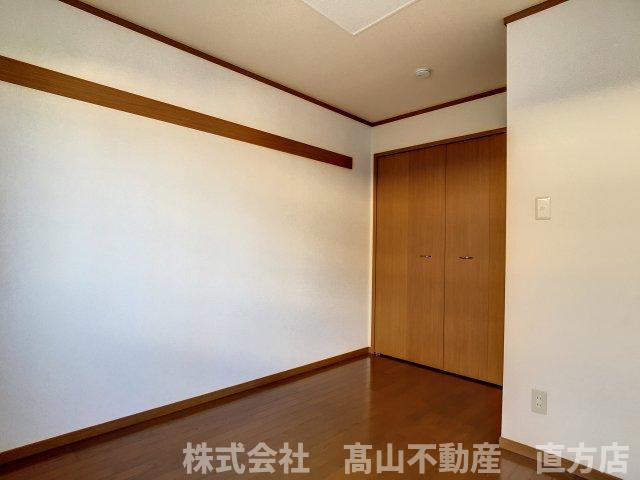直方市大字山部のアパートの寝室