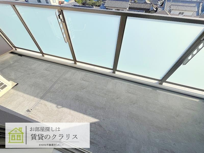 Raffine京都上鳥羽（ラフィーネ京都上鳥羽）のバルコニー