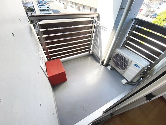 サンクラッソ中山寺駅前シェヴェールのバルコニー