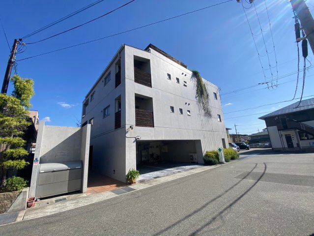 サンクラッソ中山寺駅前シェヴェールの外観